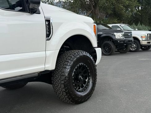 Used 2019 Ford F350 Platinum w/ Platinum Ultimate Package AWD/4WD image 7
