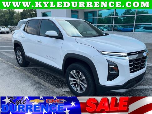 Used 2026 Chevrolet Equinox LT w/ Convenience Package II FWD image 1
