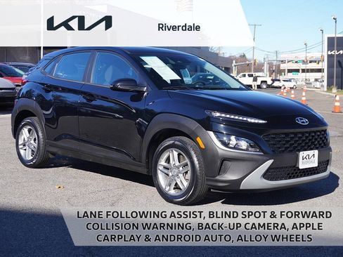 Used 2023 Hyundai Kona SE w/ Cargo Package image 1