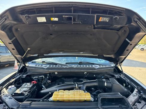 Used 2018 Ford F150 Raptor w/ Equipment Group 802A Luxury image 31