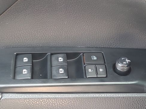 Certified 2020 Toyota Camry SE w/ Moonroof Package image 27