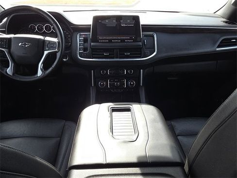 Used 2021 Chevrolet Tahoe Z71 w/ Luxury Package image 10