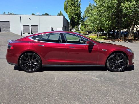 Used 2012 Tesla Model S Signature Performance RWD image 4