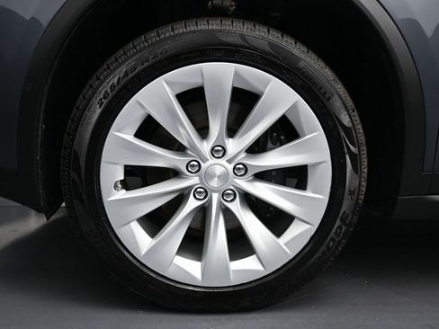 Used 2021 Tesla Model X Long Range image 10