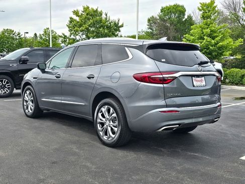 Used 2021 Buick Enclave Avenir w/ Avenir Technology Package AWD/4WD image 10