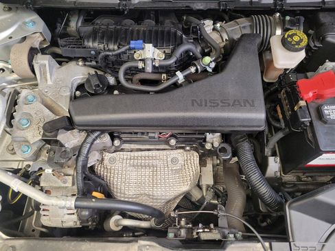 Used 2016 Nissan Rogue SV FWD image 30