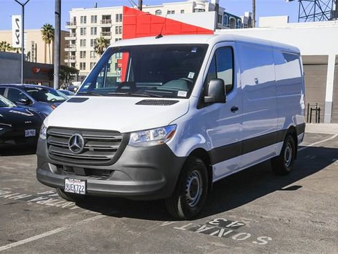 Used 2025 Mercedes-Benz Sprinter 2500 image 5