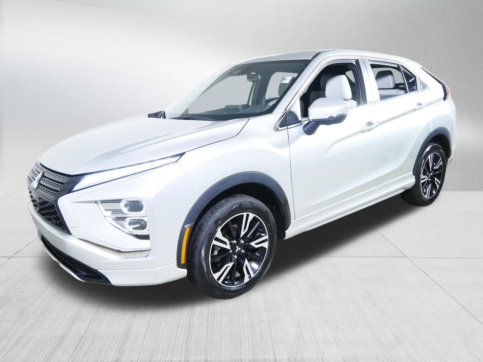 Used 2025 Mitsubishi Eclipse Cross SEL AWD/4WD image 3