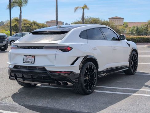 Used 2023 Lamborghini Urus S image 5