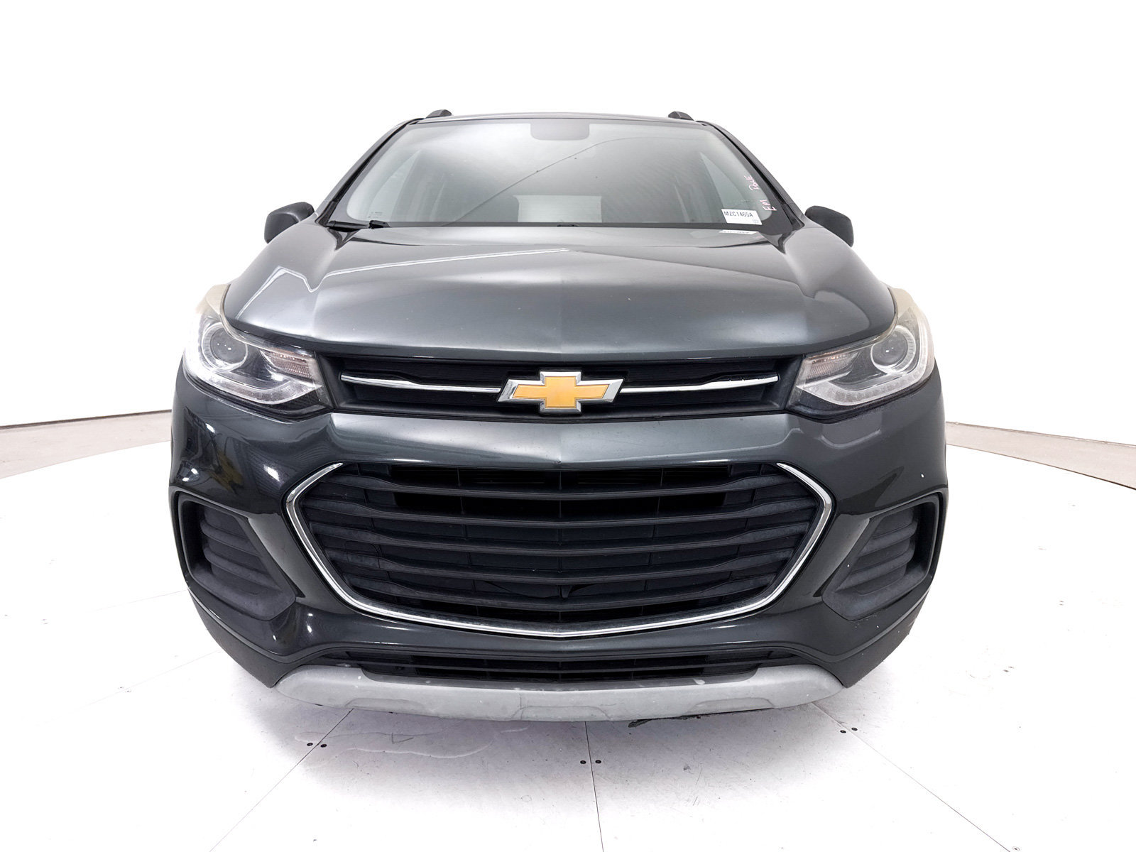 Used 2018 Chevrolet Trax LT w/ LT Convenience Package FWD image 2