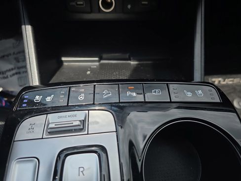 Used 2024 Hyundai Tucson Limited AWD/4WD image 25