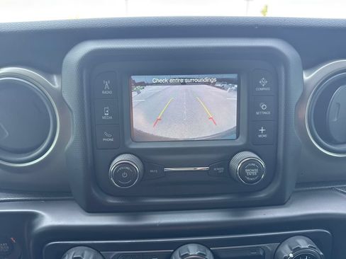 Used 2018 Jeep Wrangler Unlimited Sport S AWD/4WD image 20