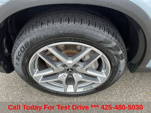 Used 2018 Mercedes-Benz GLC 300 4MATIC image 11