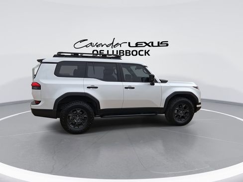 Used 2024 Lexus GX 550 AWD/4WD image 9
