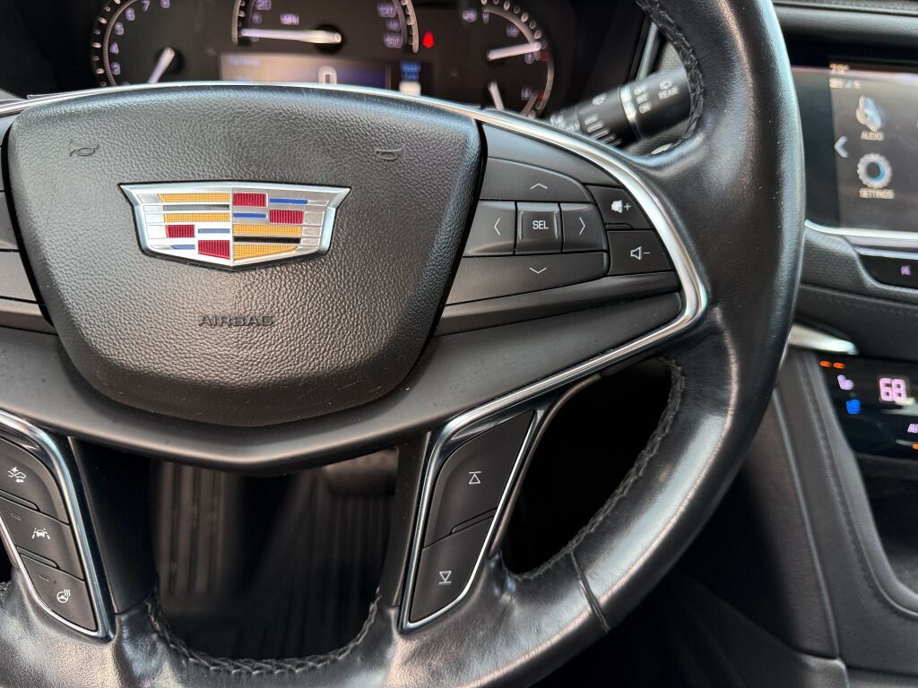 Used 2019 Cadillac XT5 Premium Luxury AWD/4WD image 16