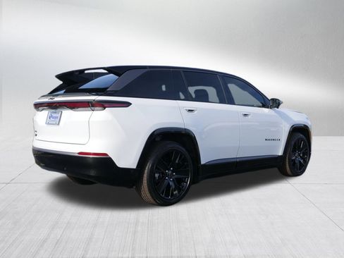 Used 2024 Jeep Wagoneer Launch Edition image 3