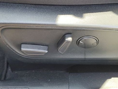 Used 2020 Ford Escape SE AWD/4WD image 6