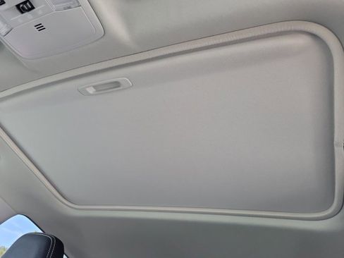 Used 2018 Toyota RAV4 XLE image 26