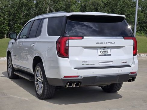 Used 2025 GMC Yukon Denali AWD/4WD image 6