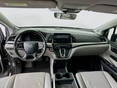 Used 2020 Honda Odyssey Touring image 3