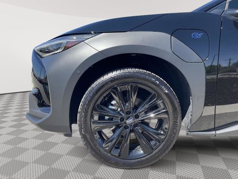 Used 2025 Subaru Solterra w/ Touring Package image 11