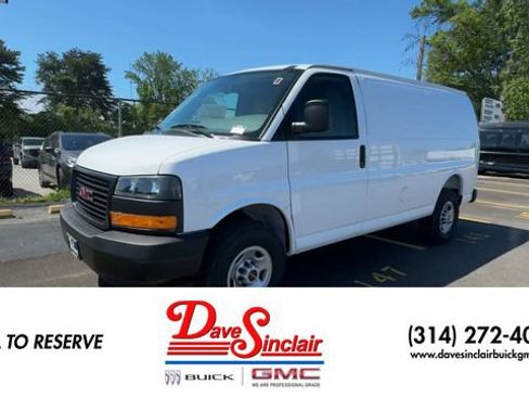 New 2026 GMC Savana 2500 RWD image 4