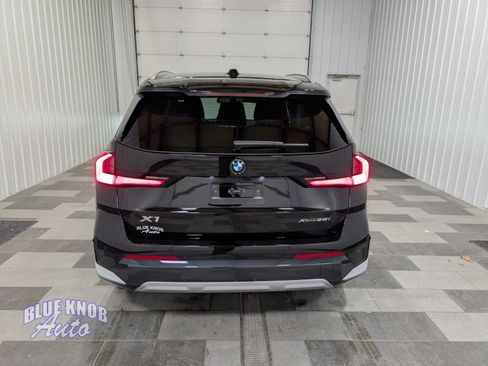 Used 2025 BMW X1 xDrive28i image 3