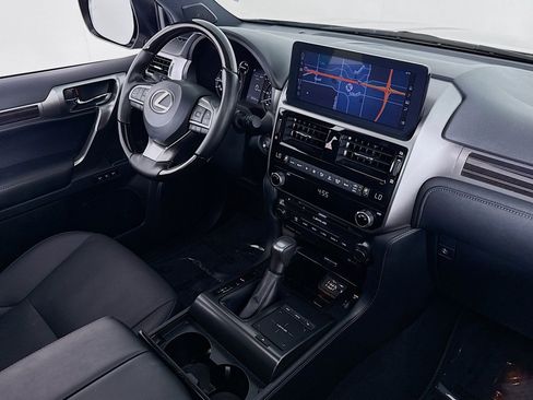 Used 2022 Lexus GX 460 Premium w/ Premium Package image 16