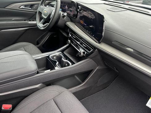 New 2025 Chevrolet Traverse LT w/ Enhanced Driving Package image 18