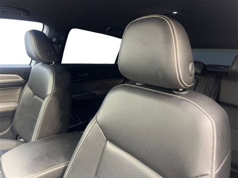 Used 2021 Volkswagen Atlas Cross Sport SE image 27