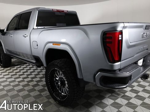 Used 2024 GMC Sierra 2500 Denali Ultimate image 13