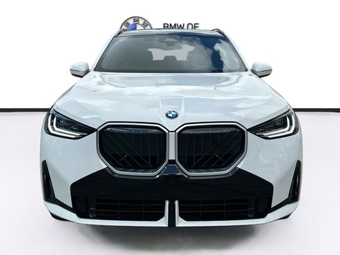 Certified 2025 BMW X3 xDrive30i w/ M Sport Package image 2