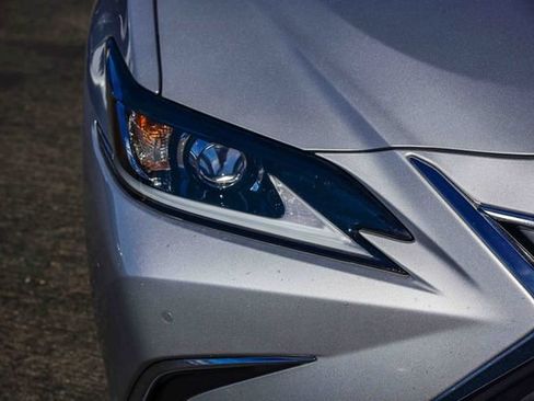 Certified 2021 Lexus ES 300h 300h w/ Premium Package image 11