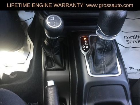 Used 2026 Jeep Wrangler Unlimited Sahara AWD/4WD image 28