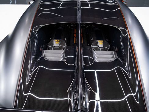 Used 2023 Bugatti Chiron Pur Sport AWD/4WD image 39