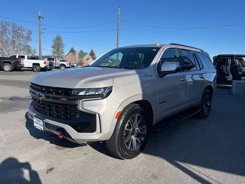 Used 2021 Chevrolet Tahoe Z71 w/ Z71 Off-Road Package AWD/4WD image 3