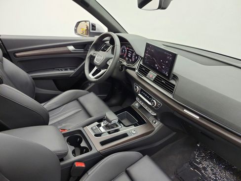 Used 2023 Audi Q5 2.0T Premium Plus w/ Premium Plus Package AWD/4WD image 17