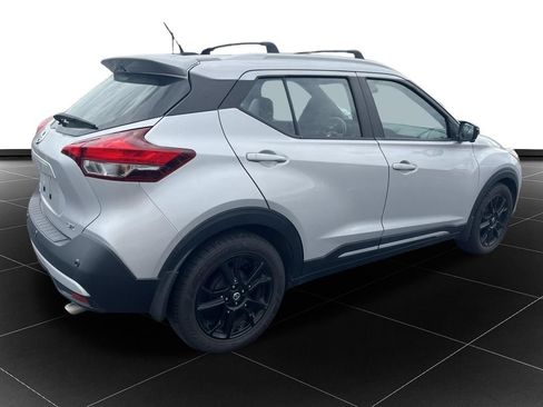 Used 2020 Nissan Kicks SR w/ SR Premium Package FWD image 5