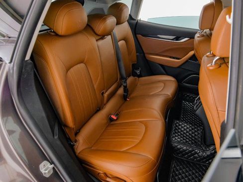 Used 2017 Maserati Levante S image 34