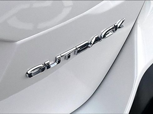 Used 2024 Subaru Outback Premium image 23