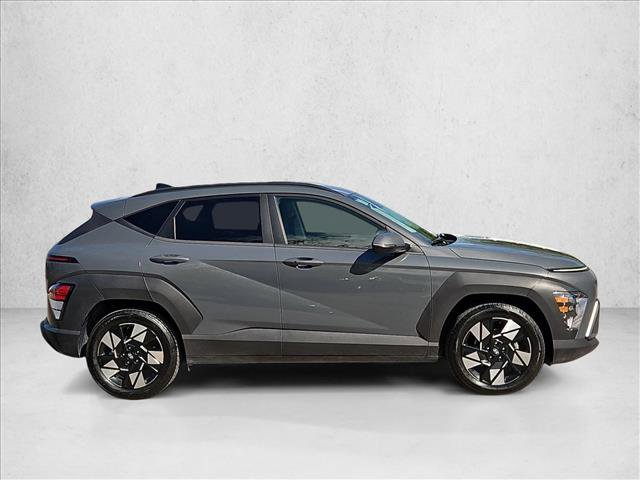 Used 2025 Hyundai Kona SEL FWD image 4