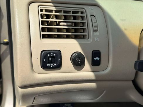 Used 2003 Toyota Avalon XLS image 7