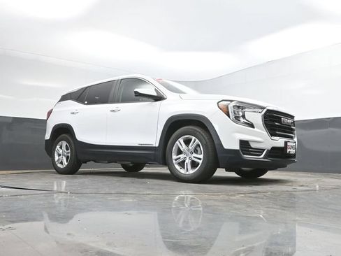Used 2024 GMC Terrain SLE FWD image 37