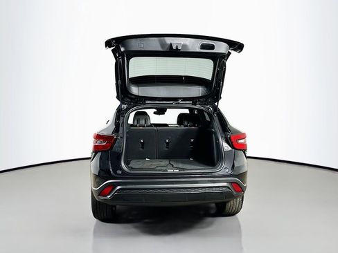 Used 2024 Chevrolet Trax RS w/ Sunroof Package FWD image 35