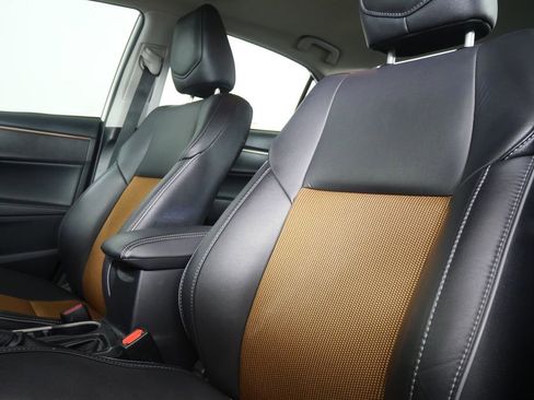 Used 2016 Toyota Corolla S image 10