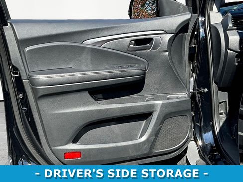 Used 2025 Honda Ridgeline Sport image 21