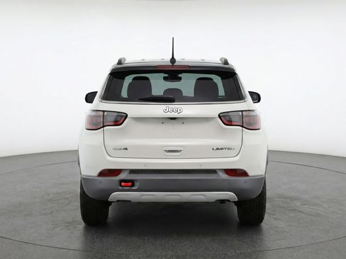 Used 2025 Jeep Compass Trailhawk AWD/4WD image 7