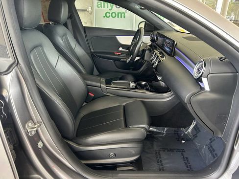 Used 2025 Mercedes-Benz CLA 250 image 19