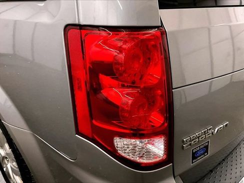Used 2019 Dodge Grand Caravan SE w/ Rear Park Assist Package FWD image 30