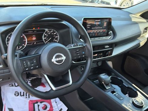 Used 2024 Nissan Rogue SV AWD/4WD image 24